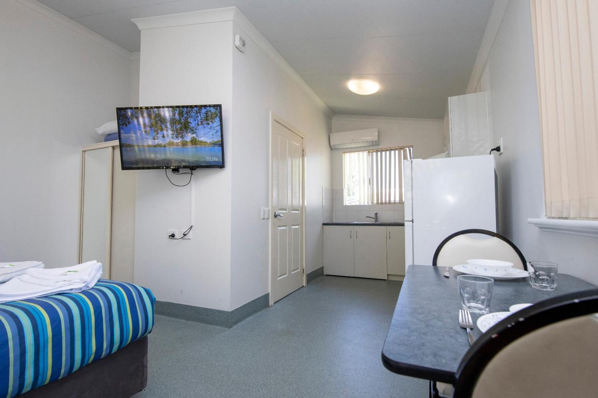 Karrinyup Waters Resort Perth Room photo