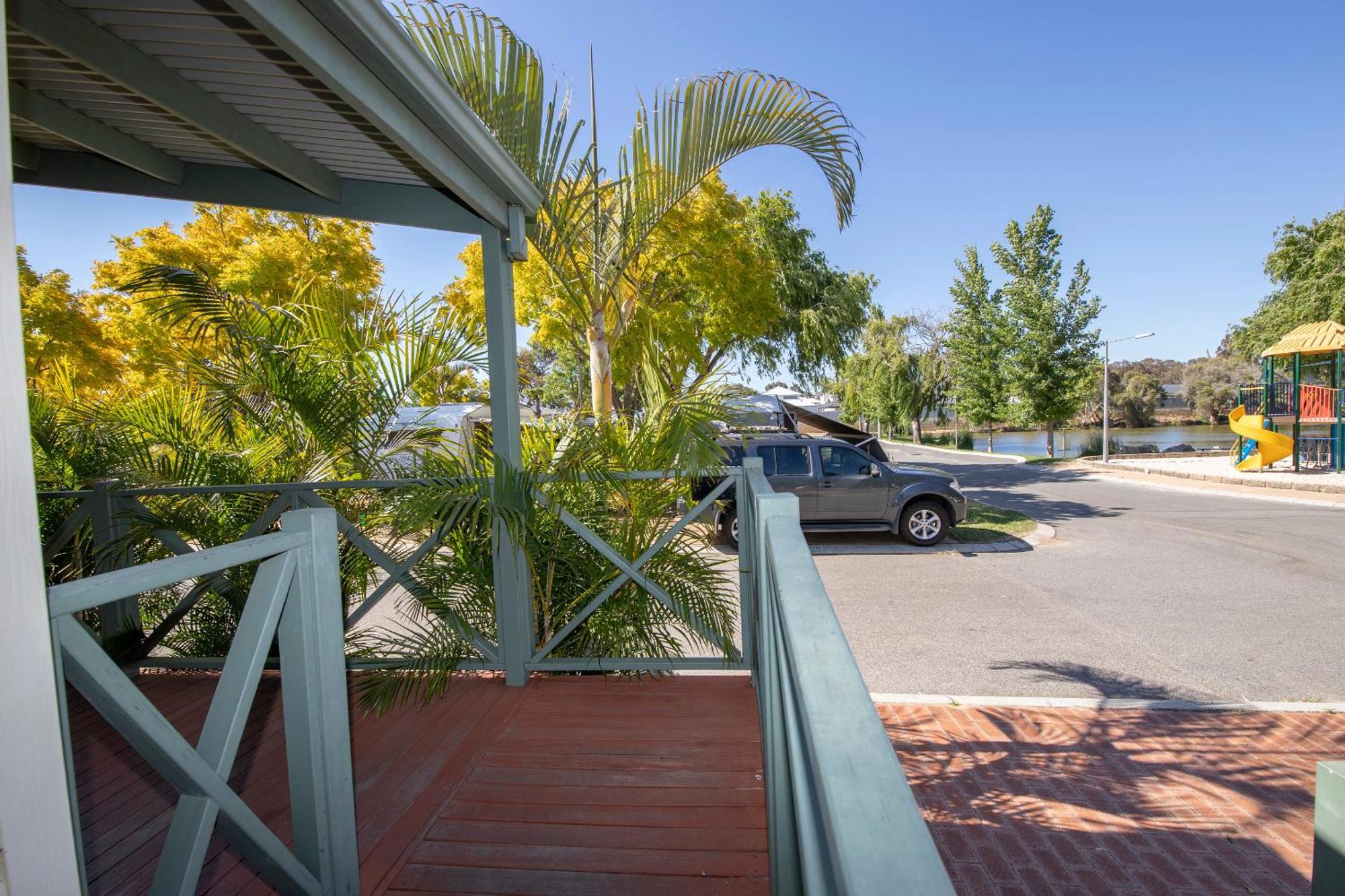 Karrinyup Waters Resort Perth Room photo